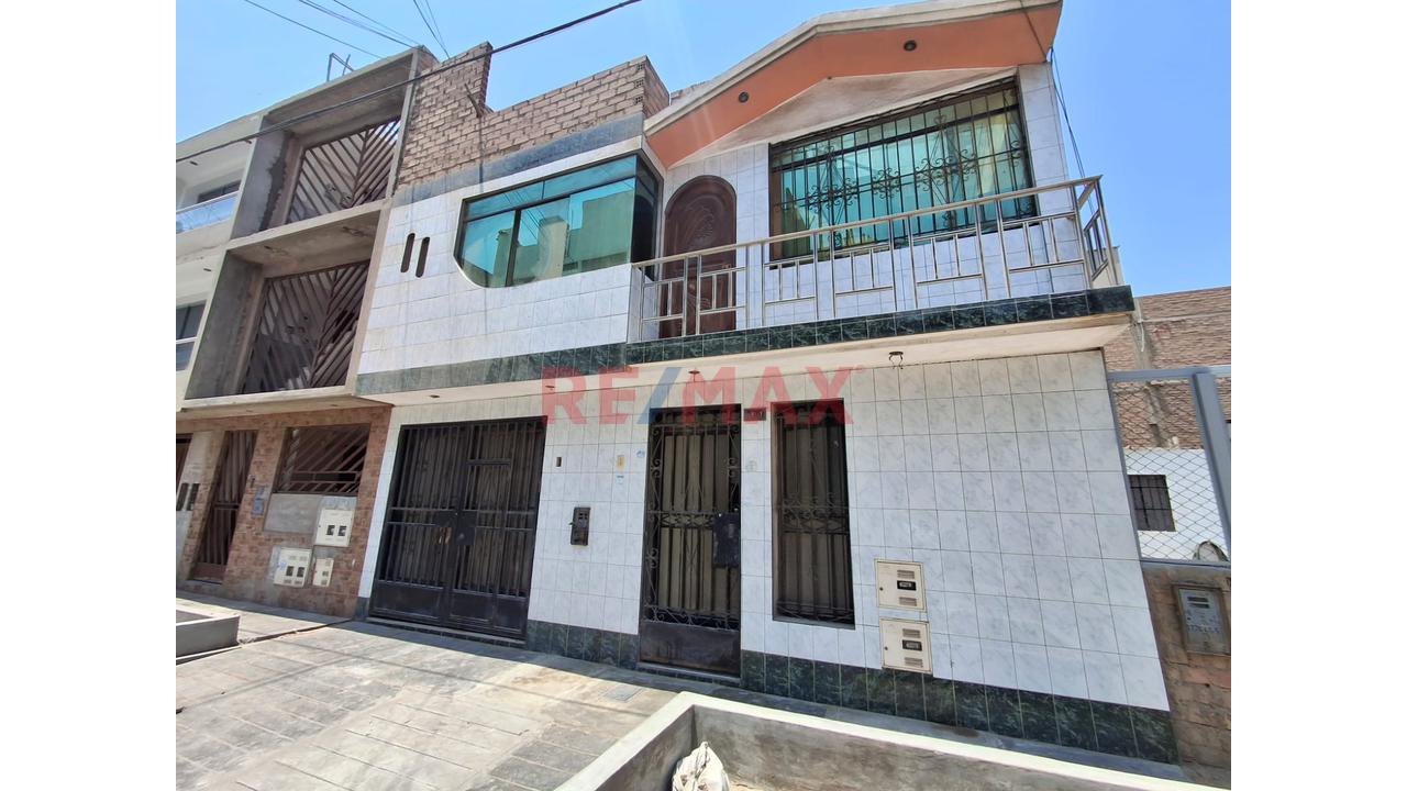 Venta Departamento En 1Er Piso Con Cochera En Urb Coopip Distrito San Martín De Porras — foto 2