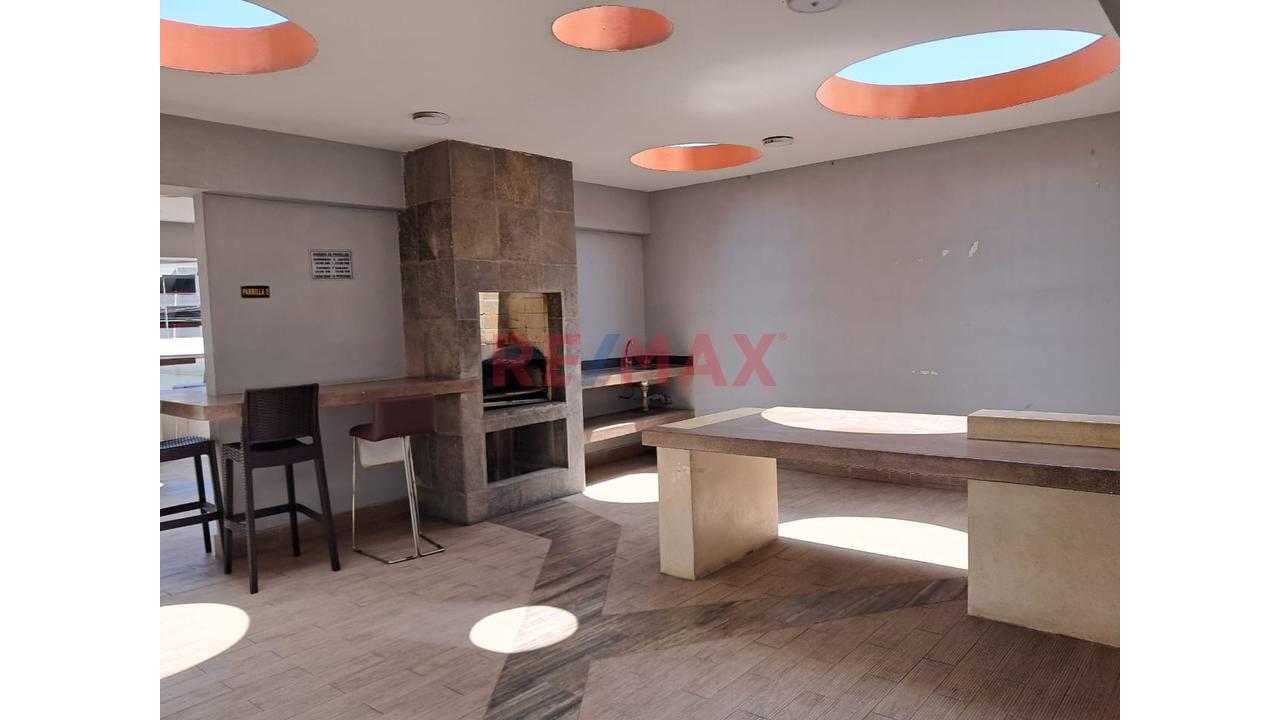 Hermoso Departamento En Condominio Frente Al Mar En San Miguel — foto 4