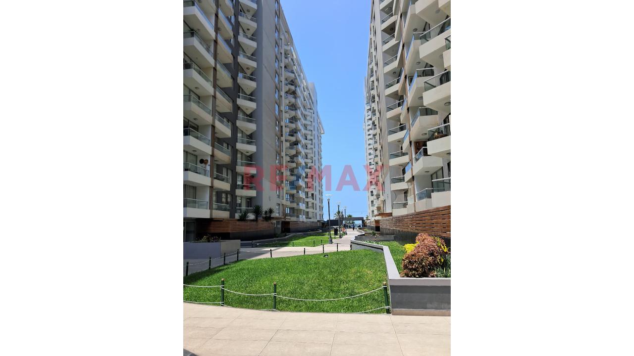 Hermoso Departamento En Condominio Frente Al Mar En San Miguel — foto 2