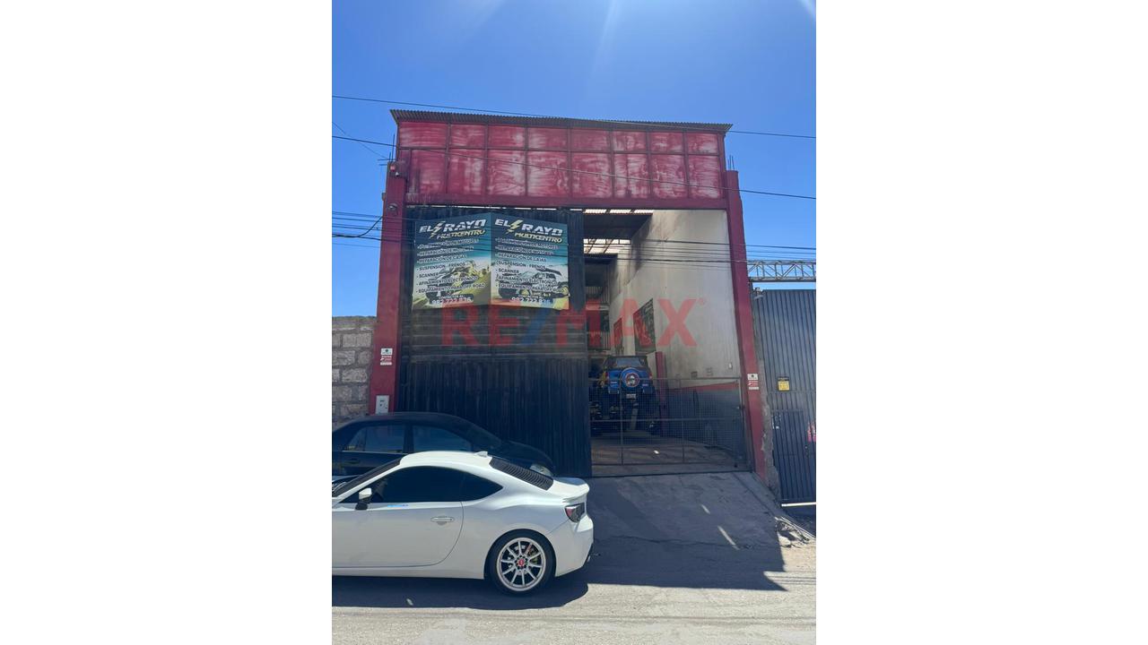 Se Vende  Local Industrial /Taller Mecanico Pachacutec