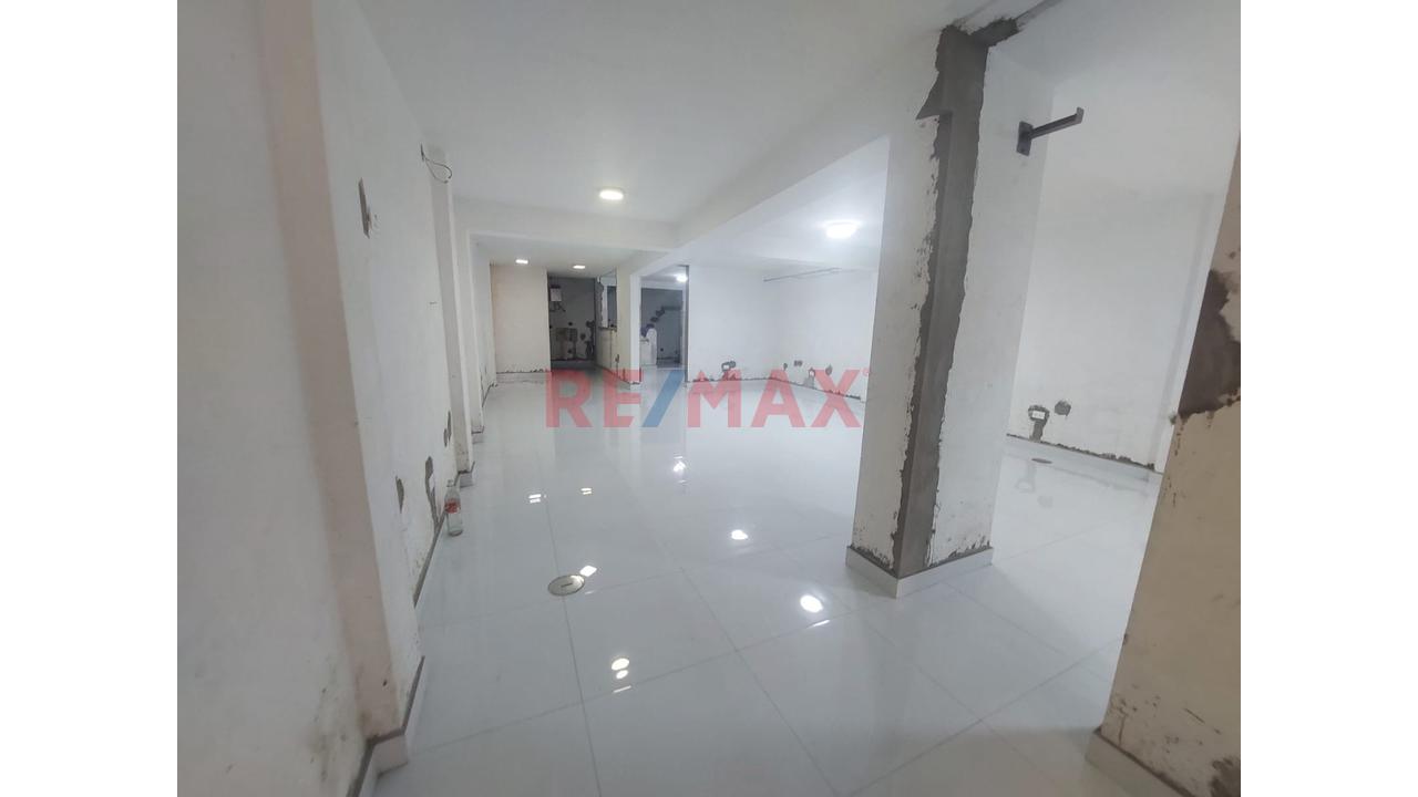 Local Comercial 120 M² En Av. Universitaria – Smp - 4
