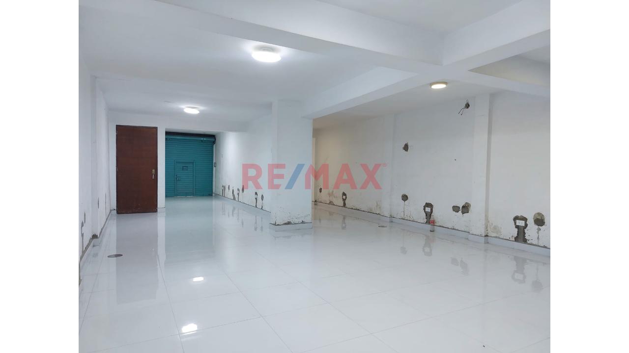 Local Comercial 120 M² En Av. Universitaria – Smp - 2