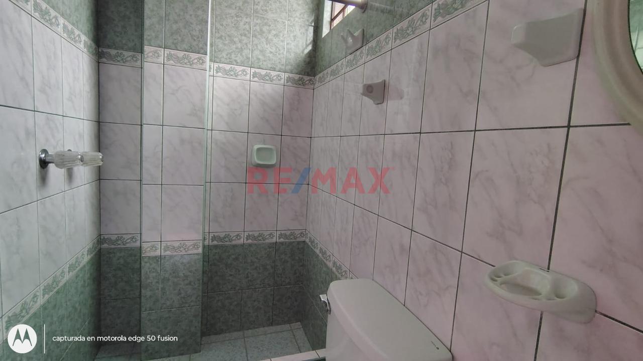 Atencion!!! Casa Comercial De 3 Pisos En Esquina En Urb Santa Ana Los Olivos — foto 6