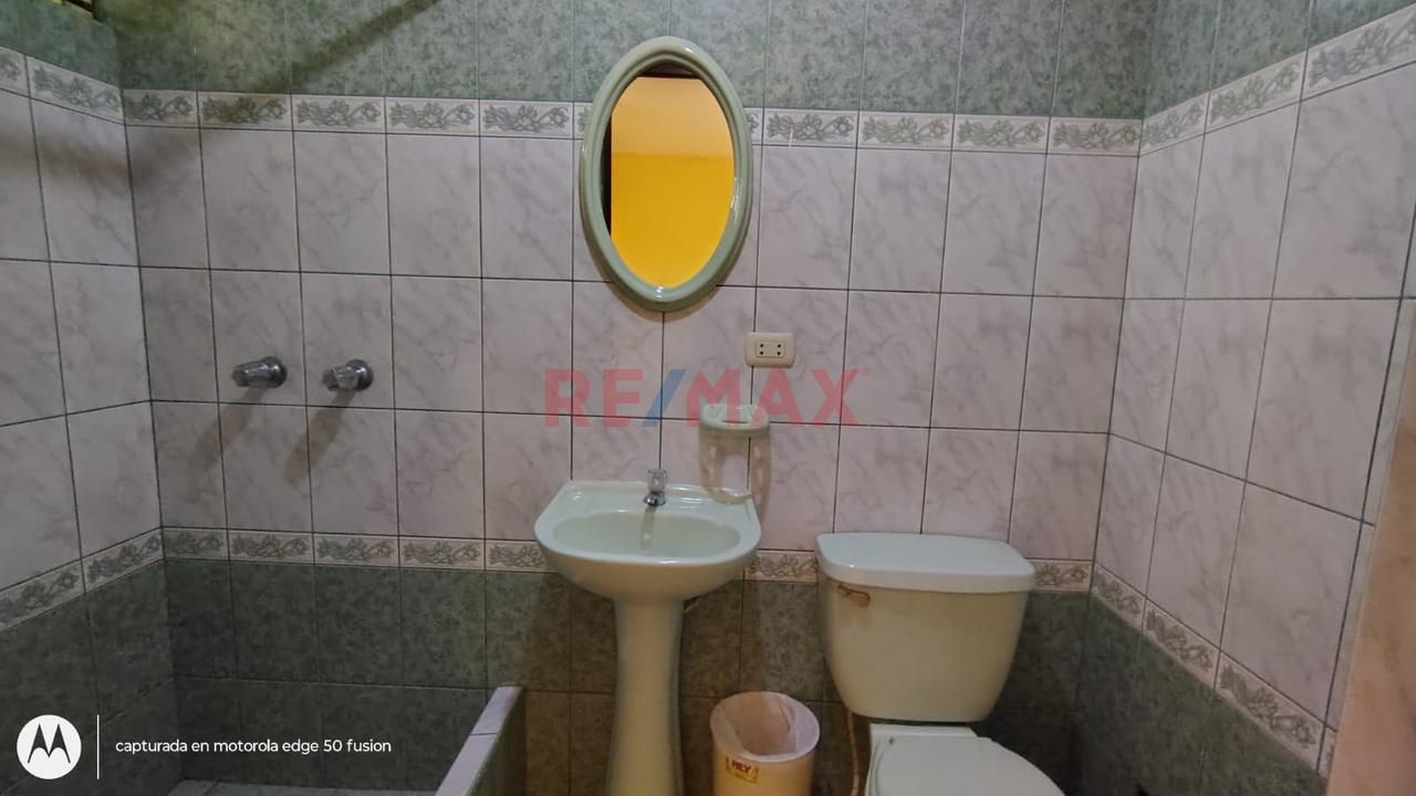 Atencion!!! Casa Comercial De 3 Pisos En Esquina En Urb Santa Ana Los Olivos — foto 7