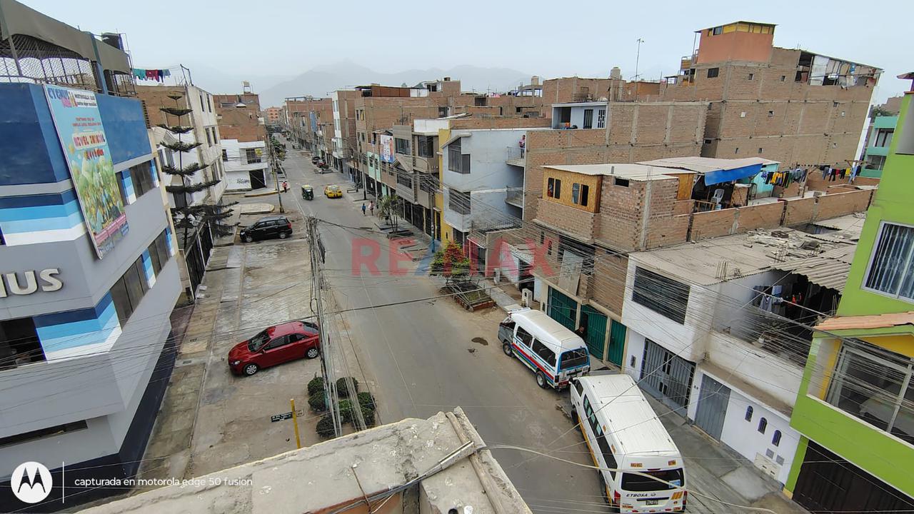 Atencion!!! Casa Comercial De 3 Pisos En Esquina En Urb Santa Ana Los Olivos - 16