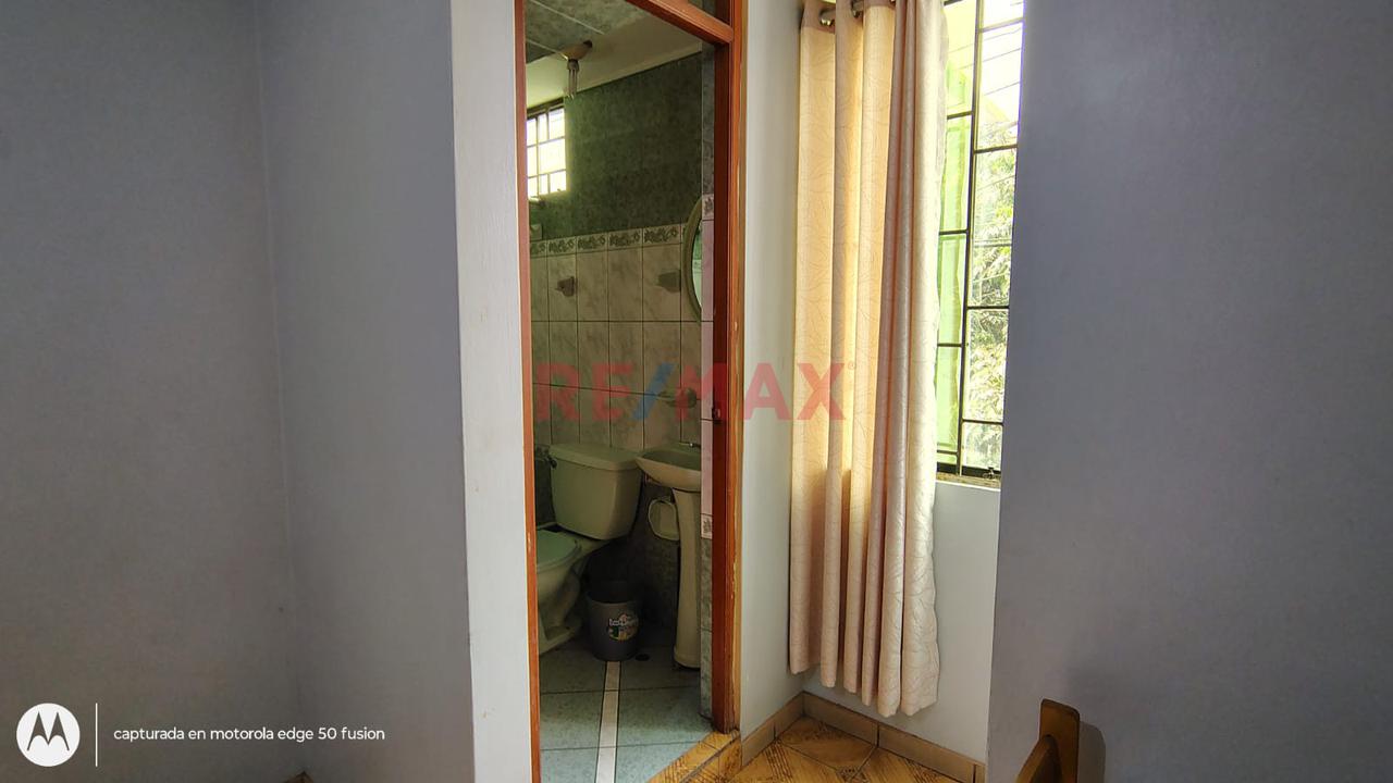 Atencion!!! Casa Comercial De 3 Pisos En Esquina En Urb Santa Ana Los Olivos — foto 8