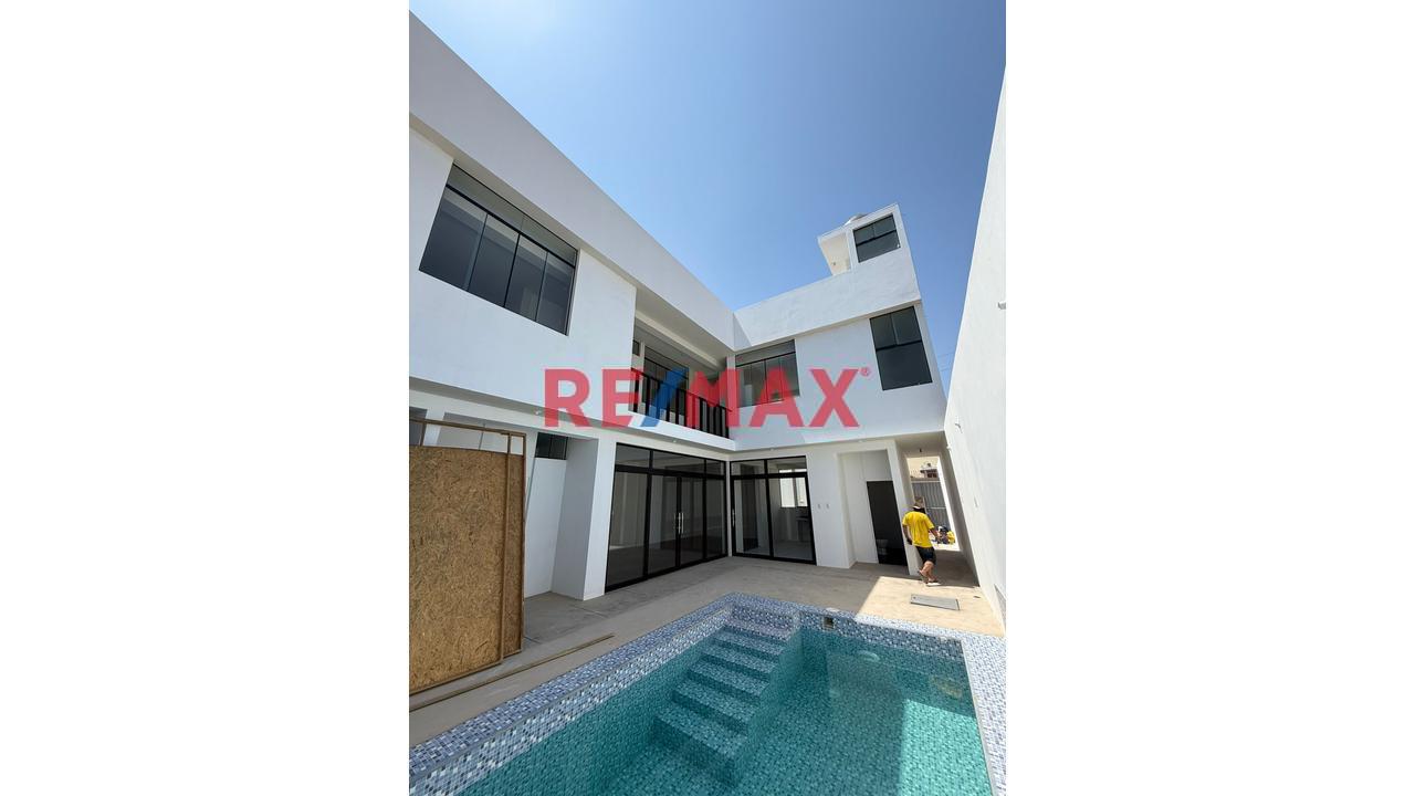Venta De Casa Casi Nueva En La Playa