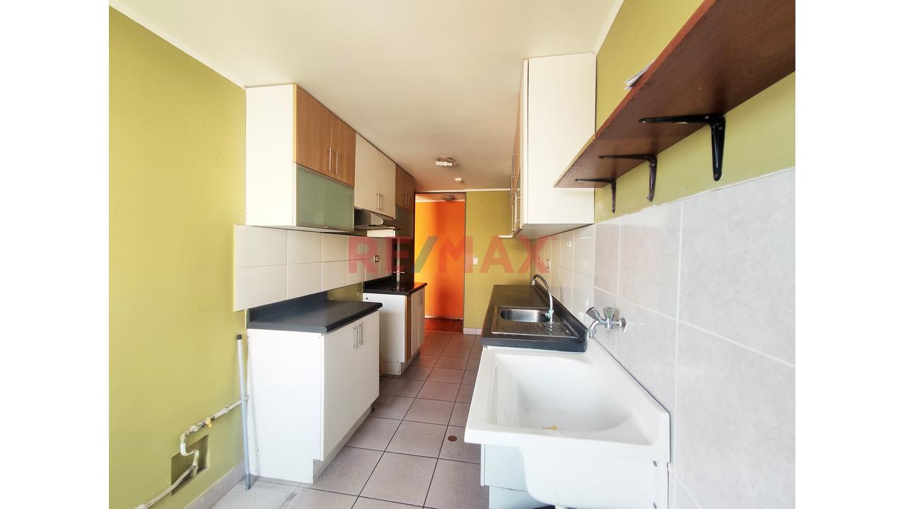 Vive Cerca De Todo | Moderno Departamento A Minutos De La  Pucp Y Open Plaza La Marina | Condominio Parques De La Huaca - San Miguel — foto 8
