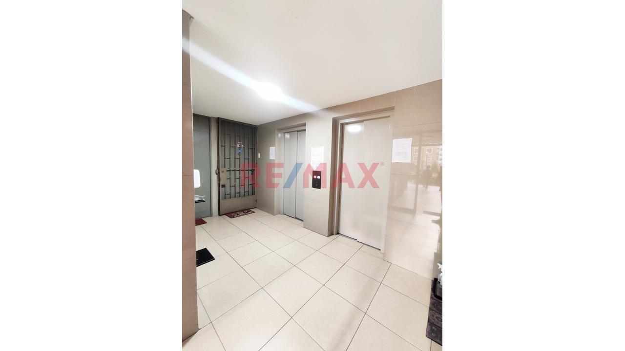 Vive Cerca De Todo | Moderno Departamento A Minutos De La  Pucp Y Open Plaza La Marina | Condominio Parques De La Huaca - San Miguel — foto 7