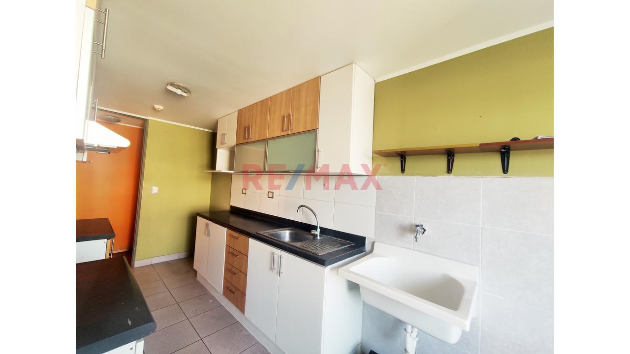 Vive Cerca De Todo | Moderno Departamento A Minutos De La  Pucp Y Open Plaza La Marina | Condominio Parques De La Huaca - San Miguel — foto 9