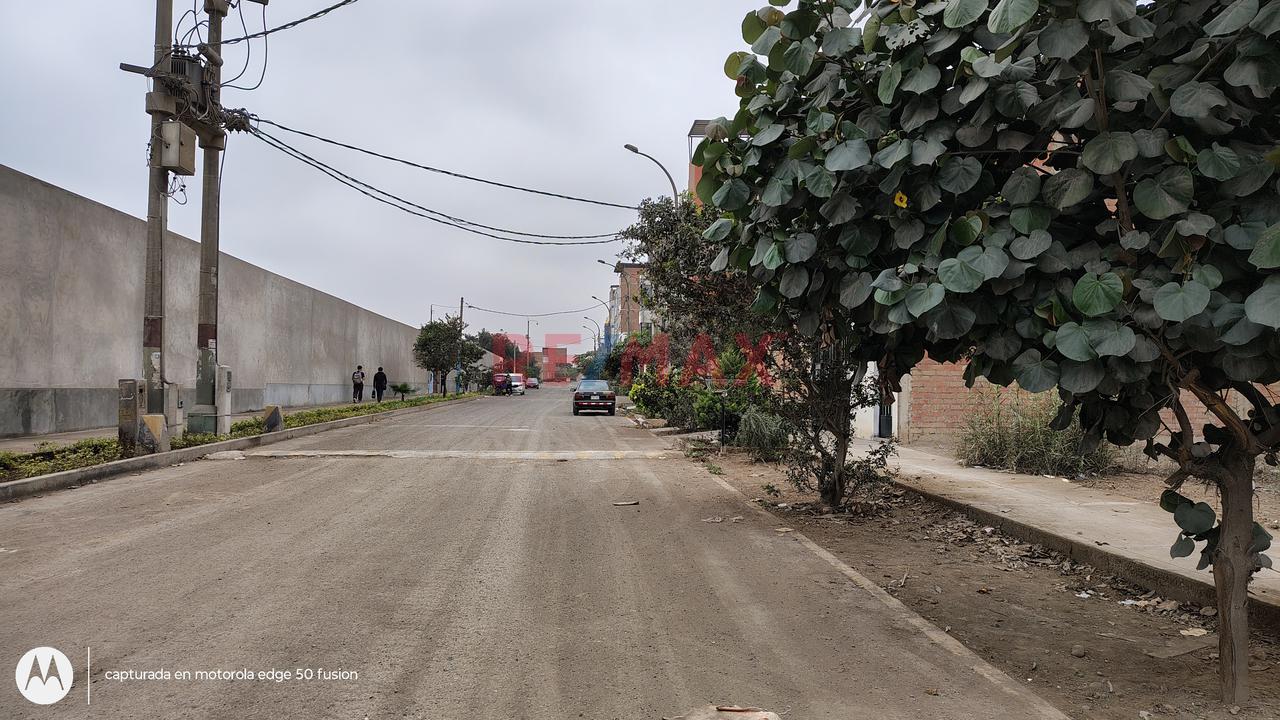 Atencion!!! Terreno Frente A Avenida En Urb Alameda El Pinar - Comas - 5