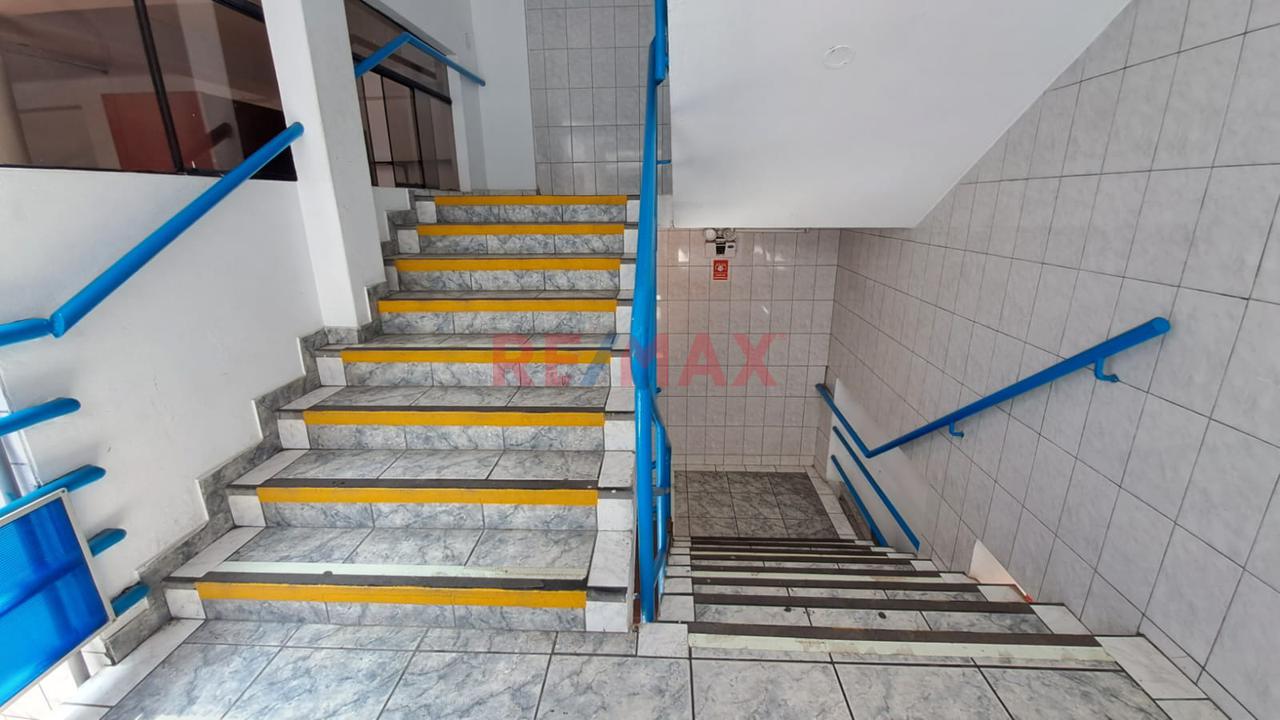 Se Vende Local De 5 Pisos De Institucion Educativa 903M2 Con Buena Infraestructura - San Martin De Porres — foto 9