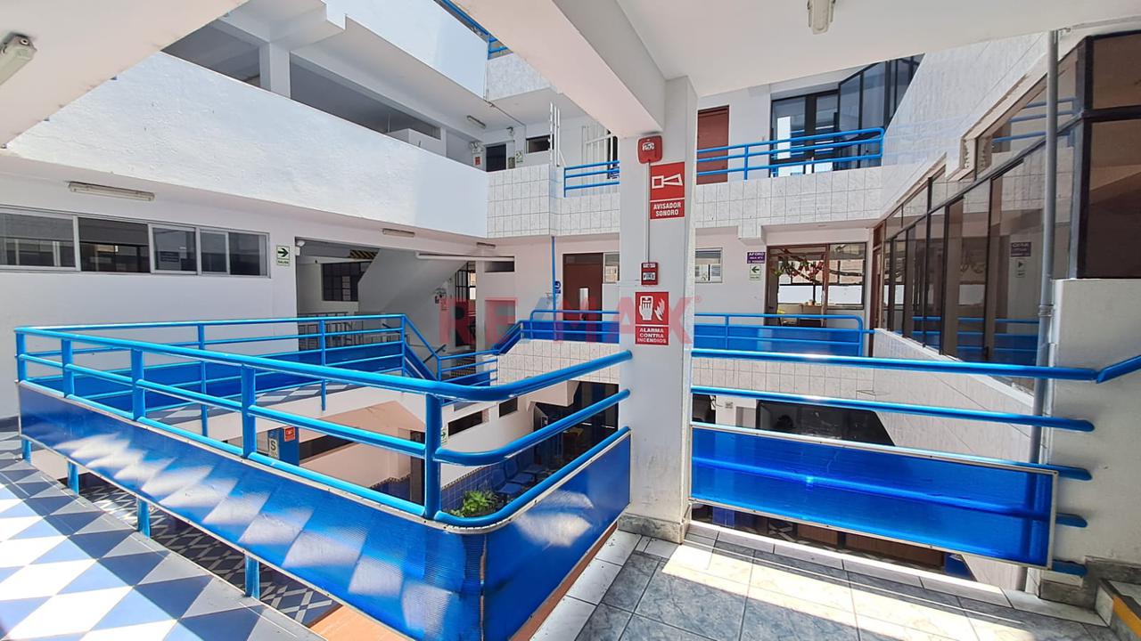 Se Vende Local De 5 Pisos De Institucion Educativa 903M2 Con Buena Infraestructura - San Martin De Porres - 17