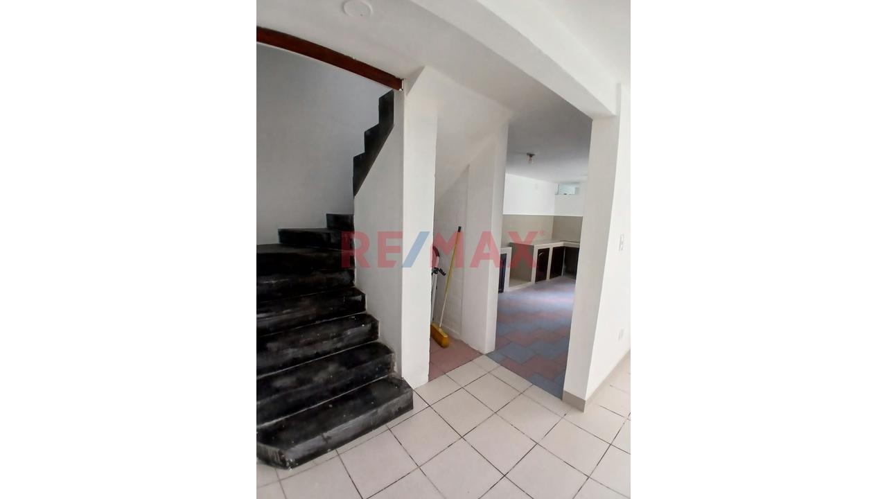 Casa En Venta En Urb. Sagitario – Surco | Seguridad  Y Todo Cerca — foto 12