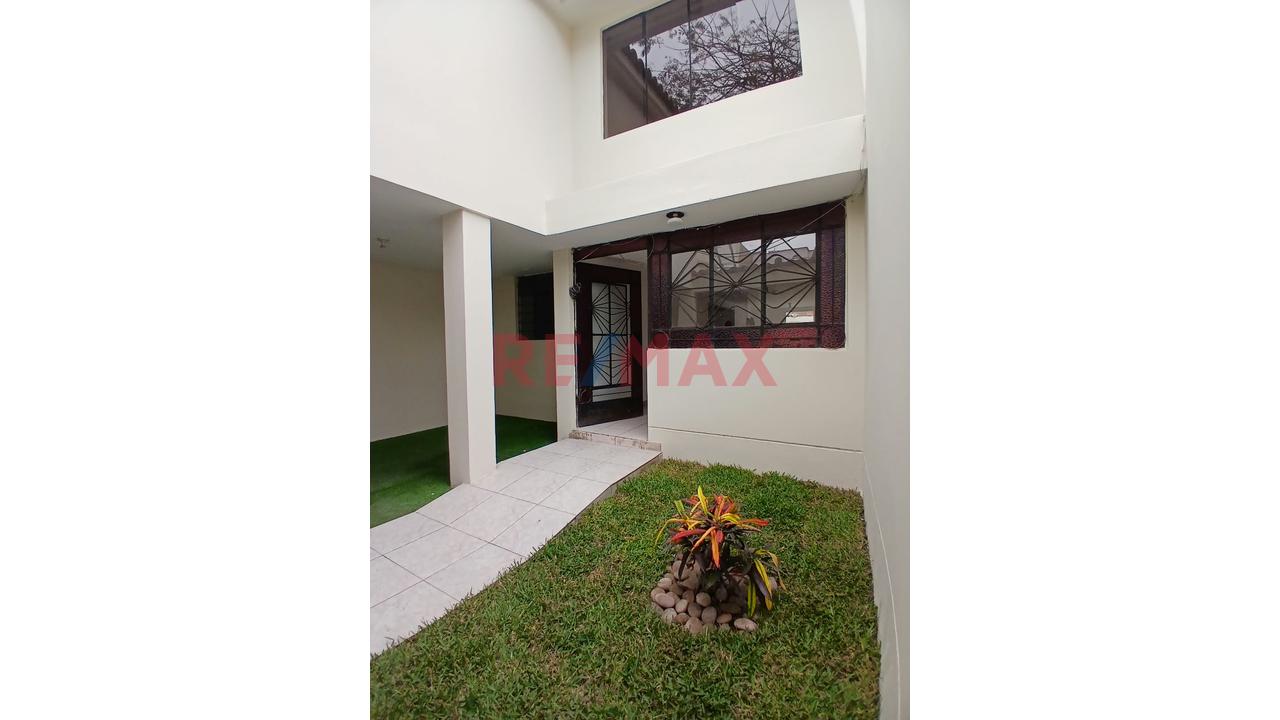 Casa En Venta En Urb. Sagitario – Surco | Seguridad  Y Todo Cerca — foto 3