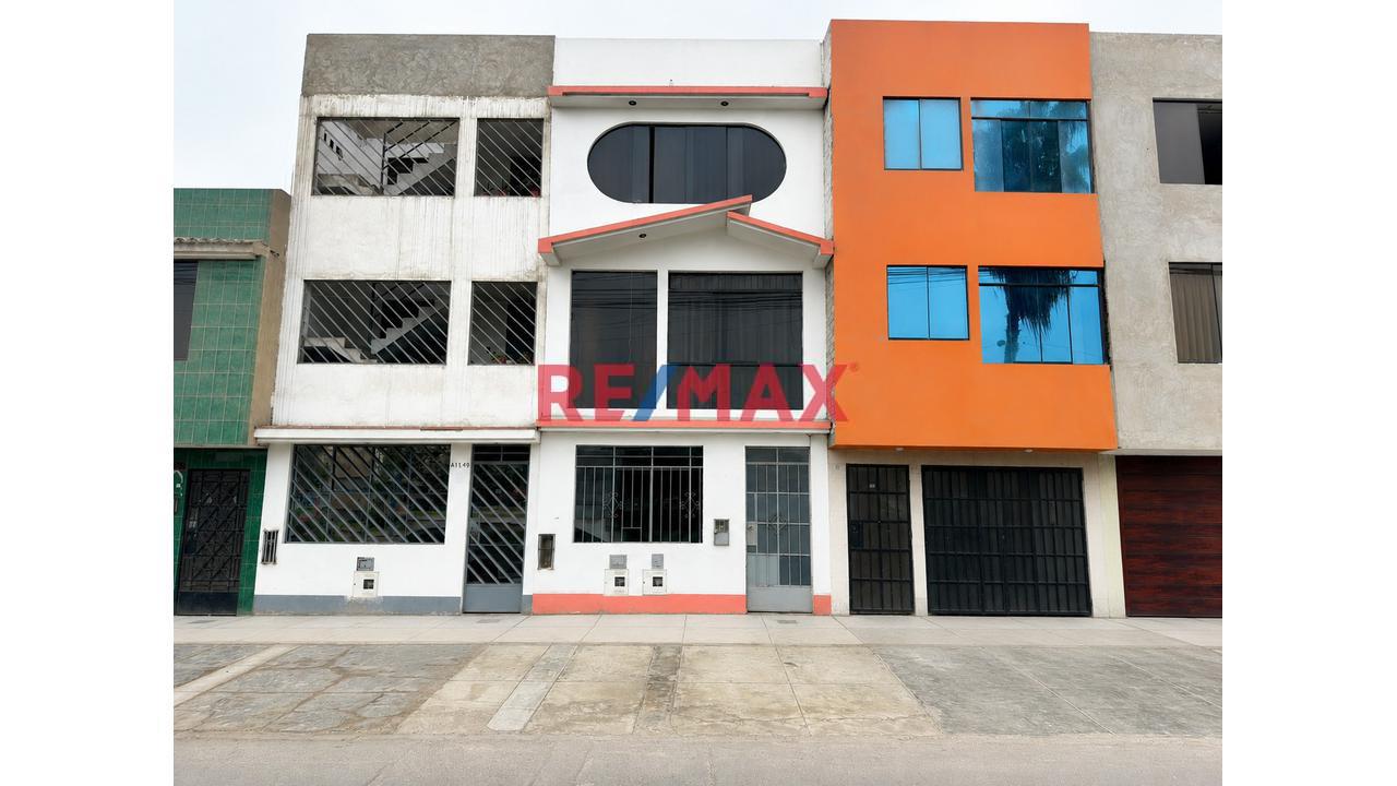 🏡✨ ¡Gran Oportunidad De Inversión Casa Vivienda + Negocio En La Av. San Juan Macías! ✨🏡
