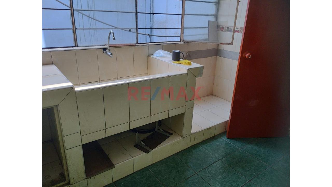 🏡 Amplia Casa En Venta En Los Olivos - 7