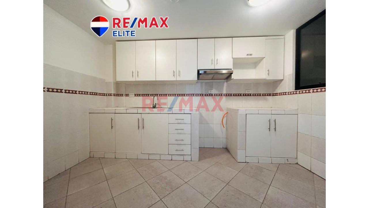 Alquilo Departamento 64 M2 De 2 Dormitorios En 2Do Piso Urb. Los Precursores - Surco! — foto 4