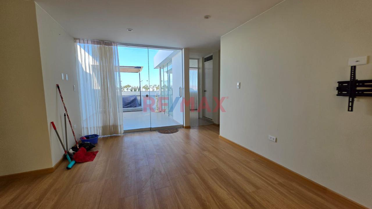 Vendo Departamento En 6To Piso En La Residencial Corbacho- Cerro Colorado🏡✨ — foto 2