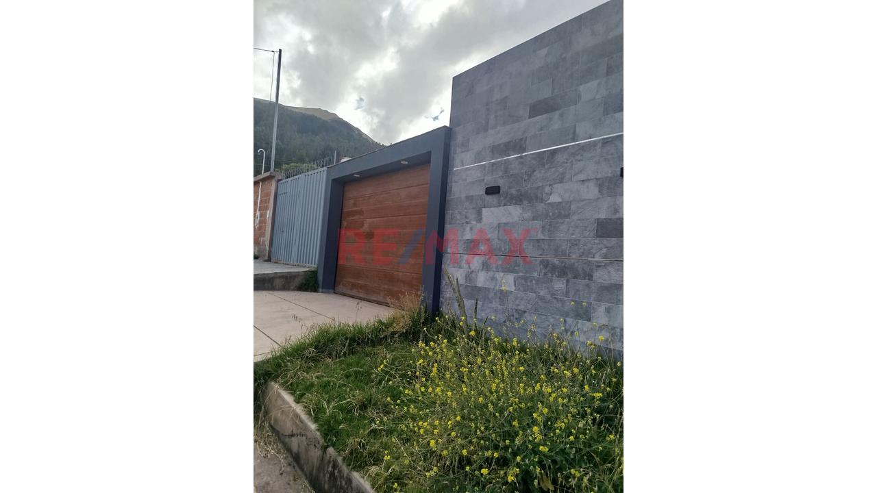 🏡 Amplia Y Bonita Casa En Venta – Santa María, San Jerónimo | Cusco - 1