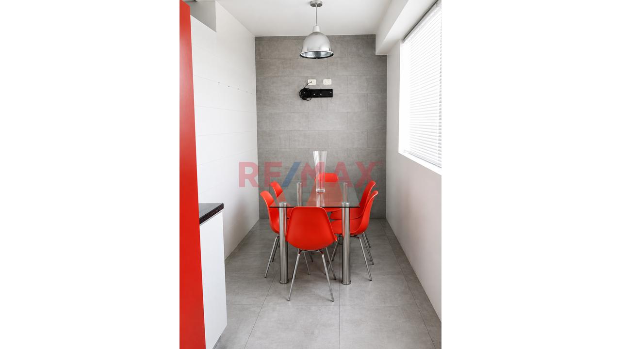 Exclusivo Dúplex En Miraflores Con 4 Dormitorios Y Gran Terraza — foto 7