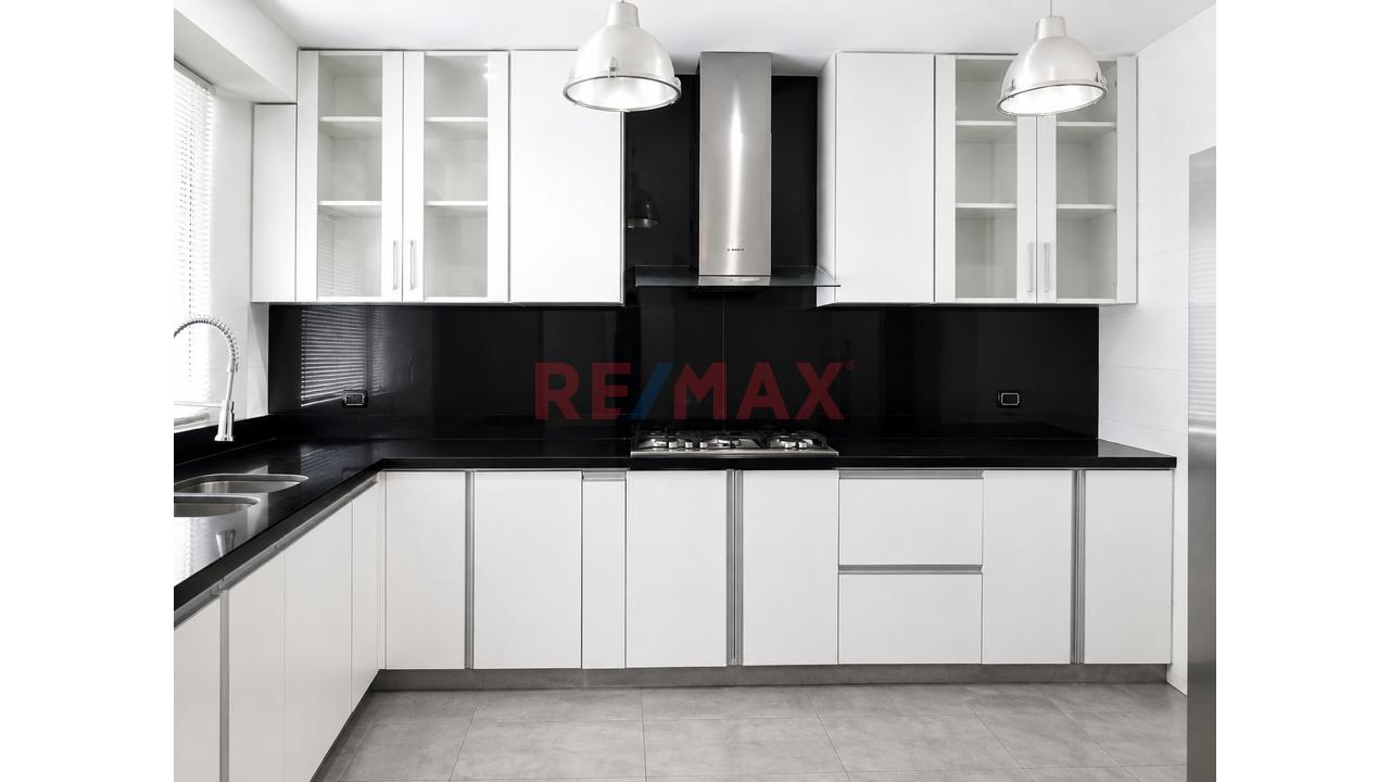 Exclusivo Dúplex En Miraflores Con 4 Dormitorios Y Gran Terraza — foto 10