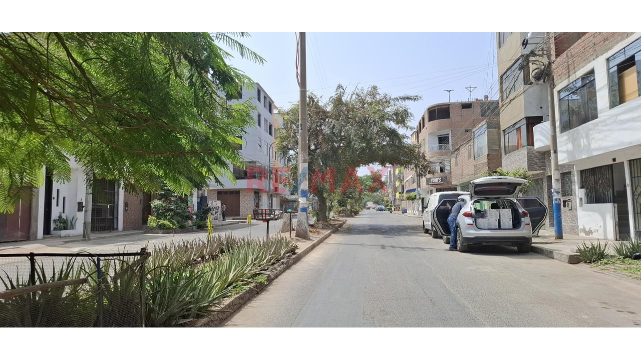 En Venta Casa En Plena Avenida, En Vipol De Naranjal, San Martín De Porres — foto 6