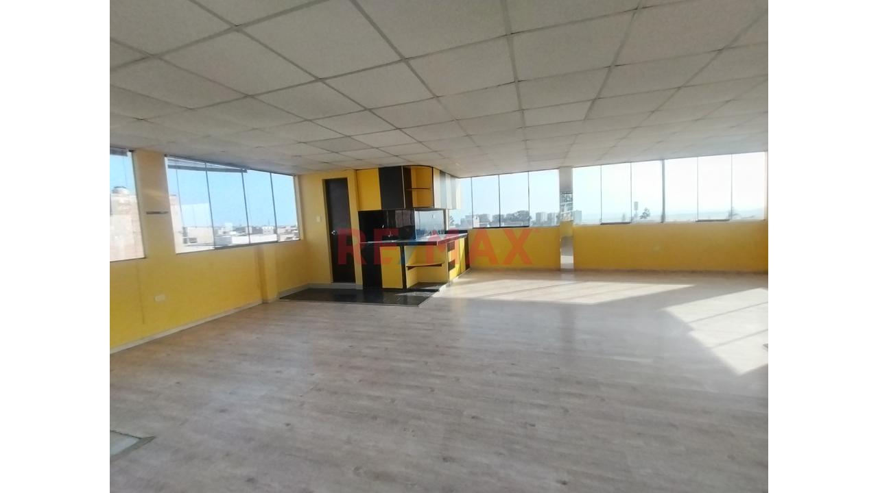 Local / Oficinas Administrativas - 12