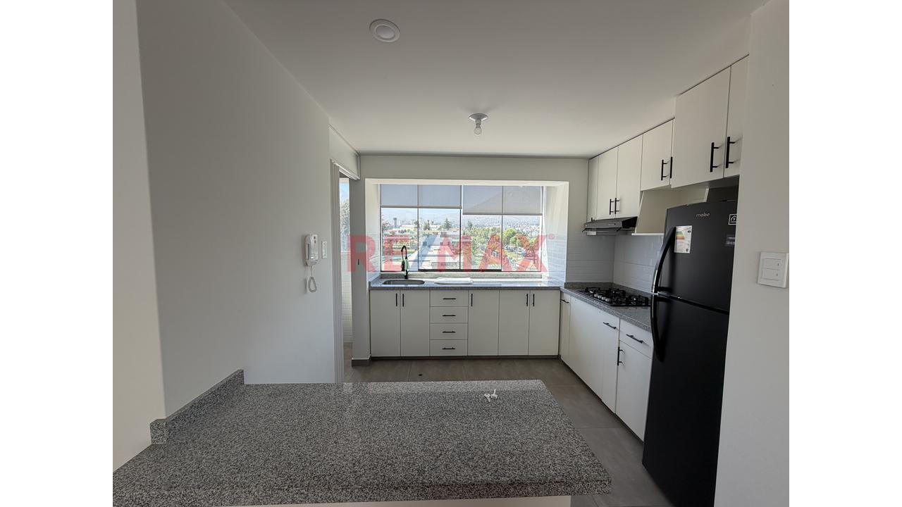 ¡Alquiler  Cerca  A La Católica !  Moderno Departamento Semi-Amoblado A Pasos De La Católica! | Piscina + Parrilla + Mini Gimnasio  Y Cochera — foto 8