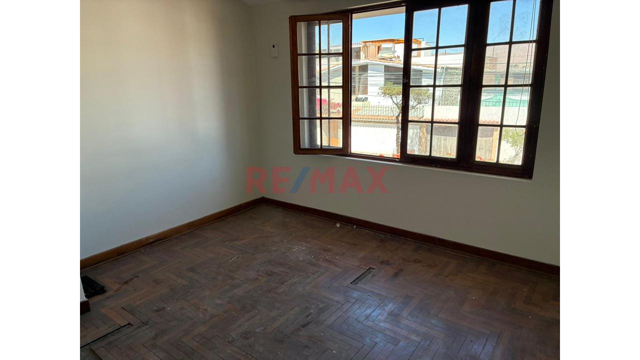 Casa En Alquiler – El Palacio - 2