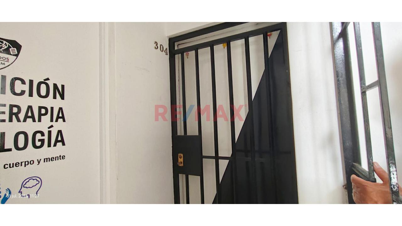 Vendo Local Comercial De 52 M² En Av. Escardó: Ideal Para Consultorio Médico Y Listo Para Operar — foto 11