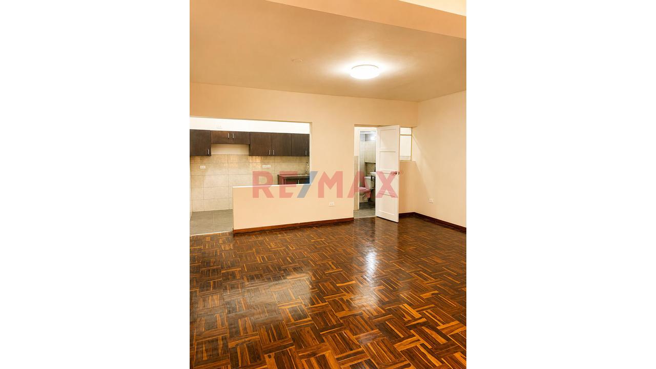 Casa De Tres Pisos En Venta En Quinta Urbanización Balconcillo La Victoria - 4