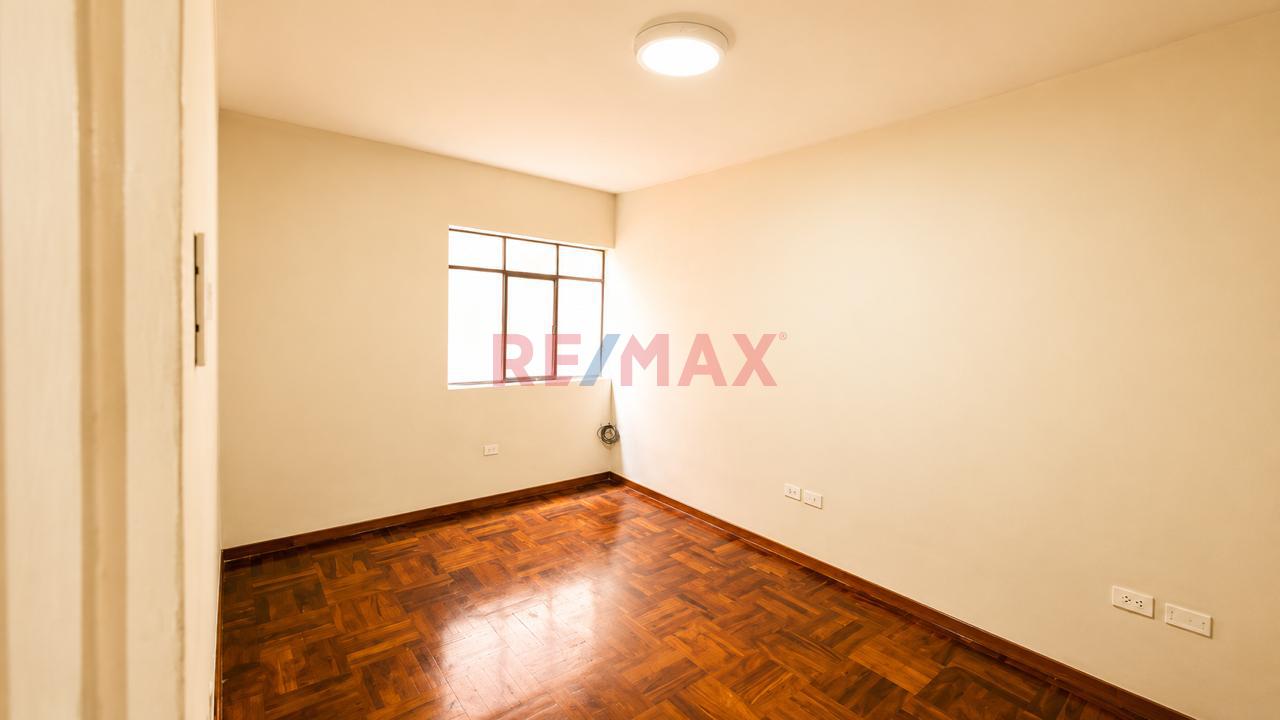 Casa De Tres Pisos En Venta En Quinta Urbanización Balconcillo La Victoria - 10