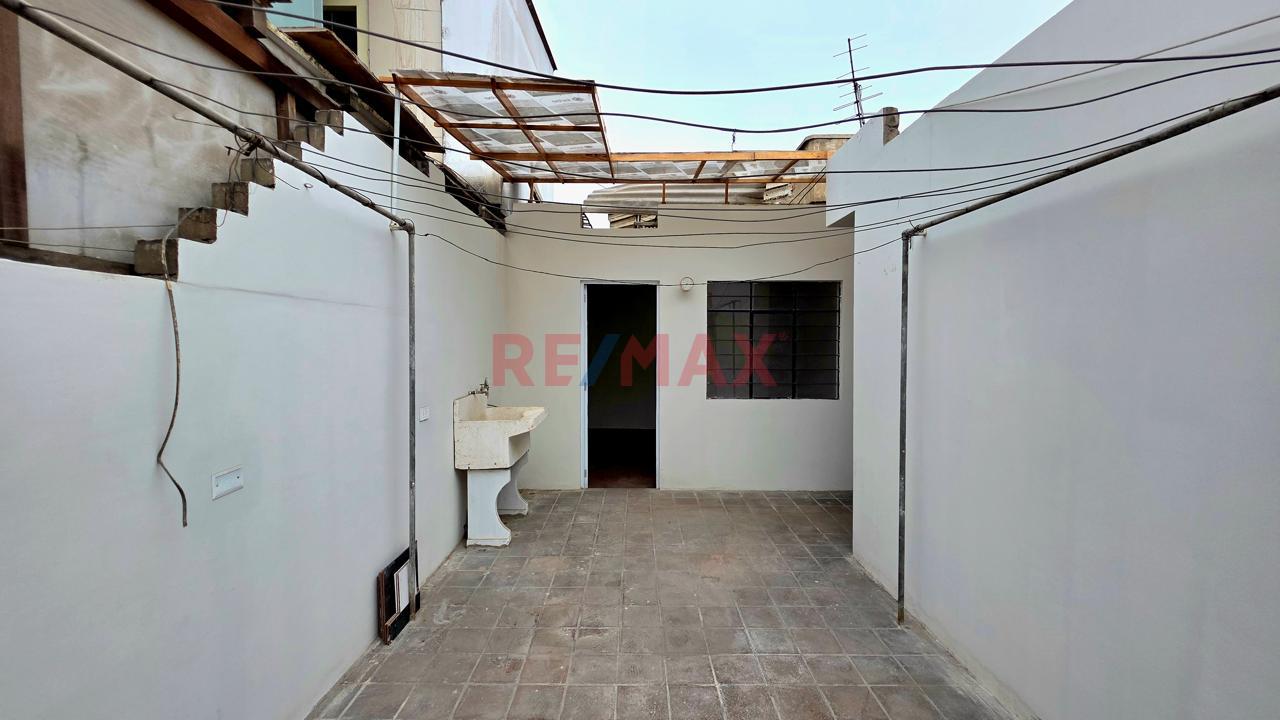 Casa De Tres Pisos En Venta En Quinta Urbanización Balconcillo La Victoria - 18
