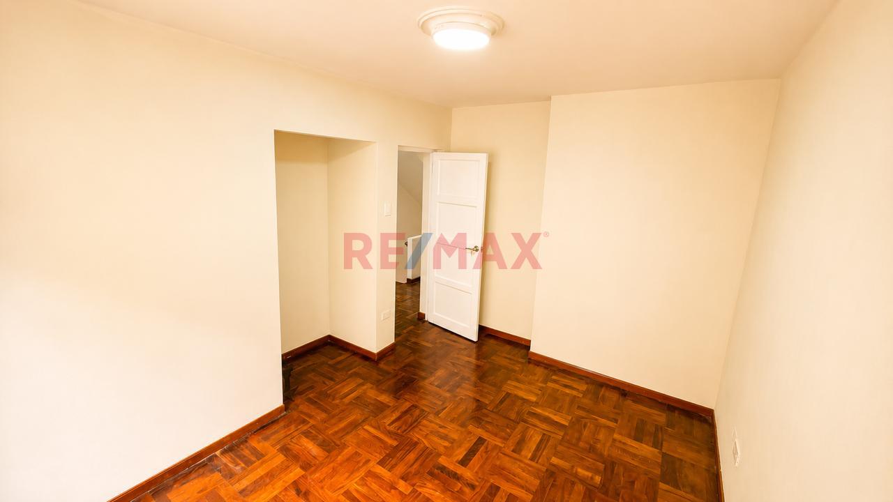 Casa De Tres Pisos En Venta En Quinta Urbanización Balconcillo La Victoria - 11