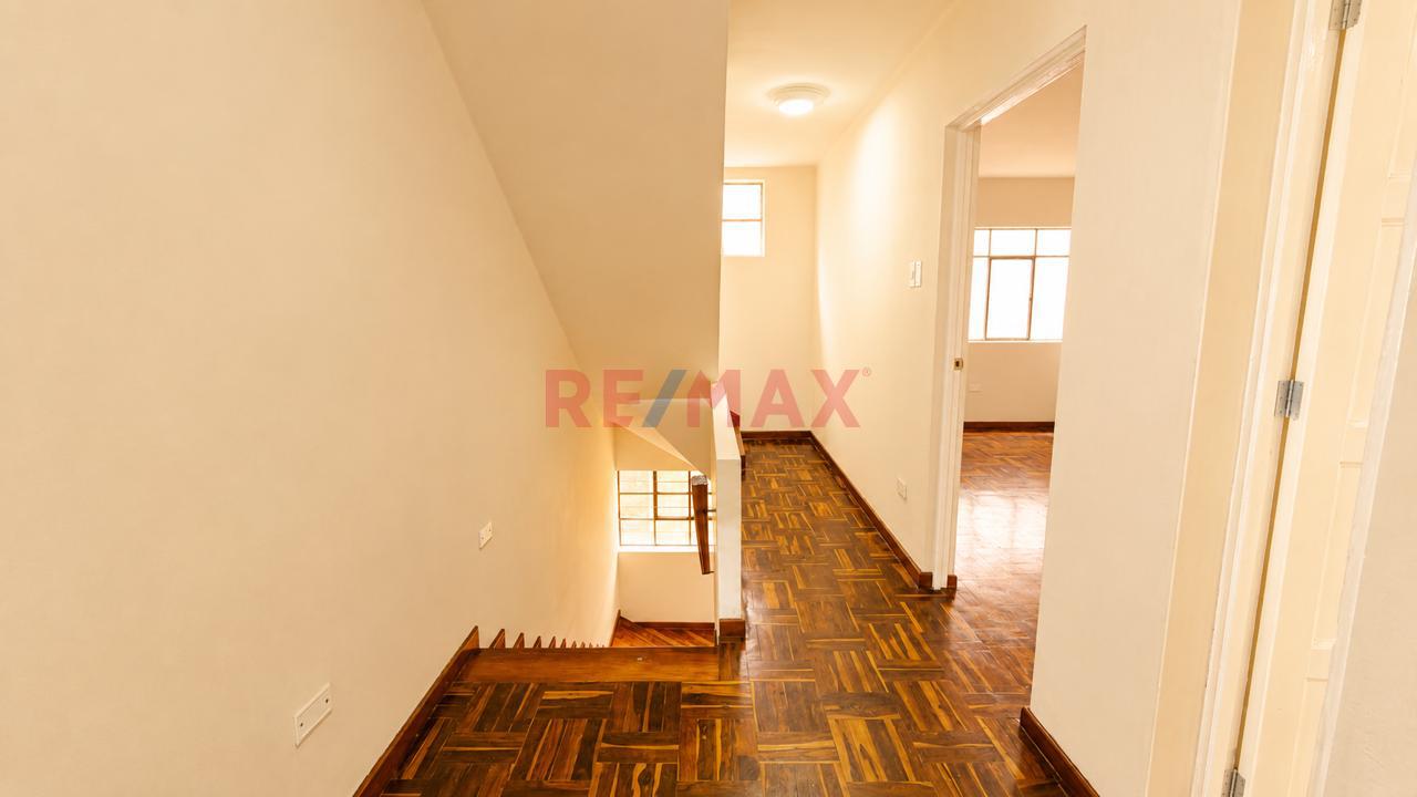 Casa De Tres Pisos En Venta En Quinta Urbanización Balconcillo La Victoria - 9