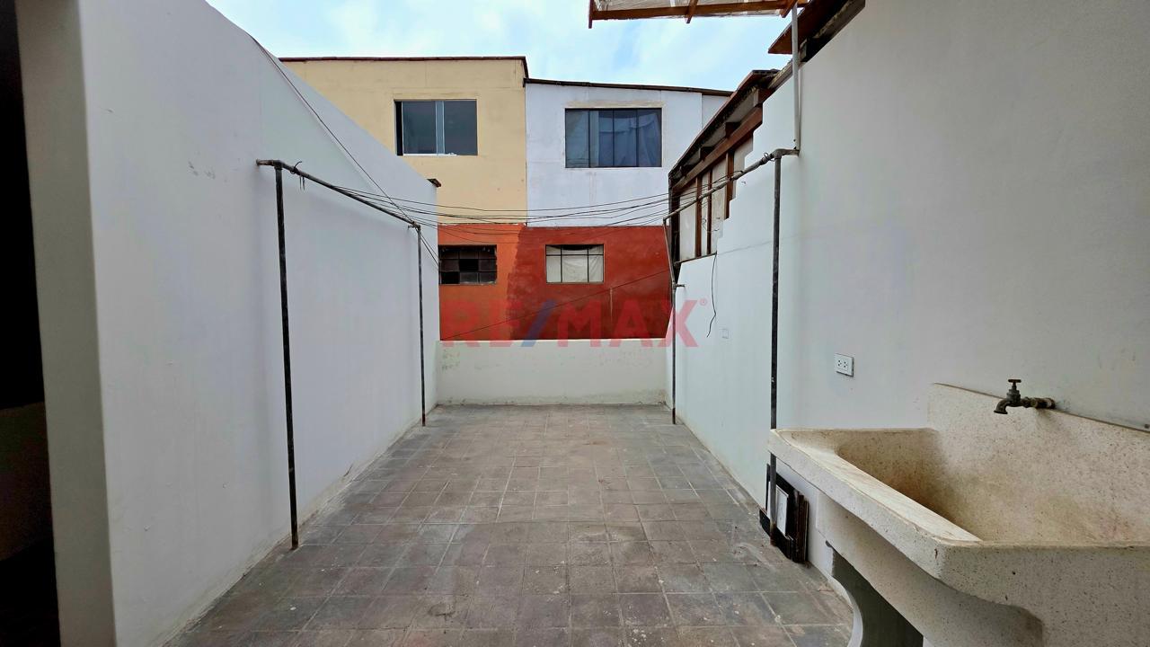 Casa De Tres Pisos En Venta En Quinta Urbanización Balconcillo La Victoria - 19