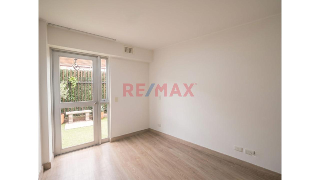 Se Vende Exclusivo Departamento En 1Er Piso Con Terraza Y Jardín — foto 12