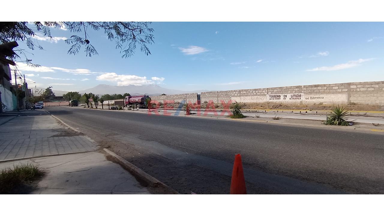 Se Vende Amplia Casa A Precio De Terreno En Zamácola!!! - 17