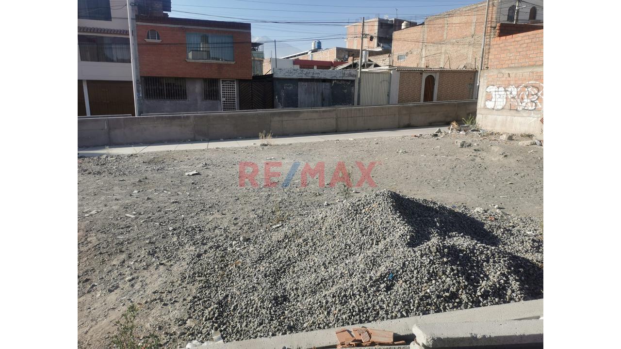 Venta De Terreno Comercial 100M2 Mariano Melgar - 4