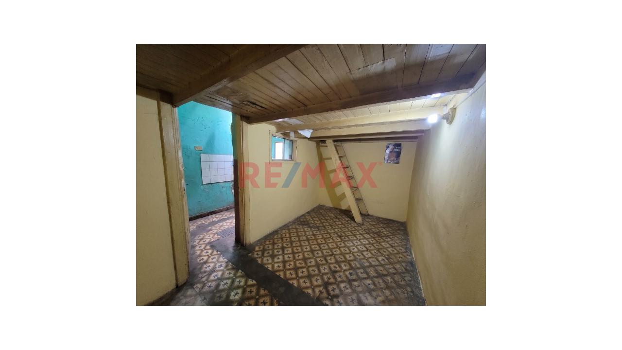 Venta De Casa Como Terreno ¡Oportunidad De Inversión En La Victoria! 🏡✨ - 3
