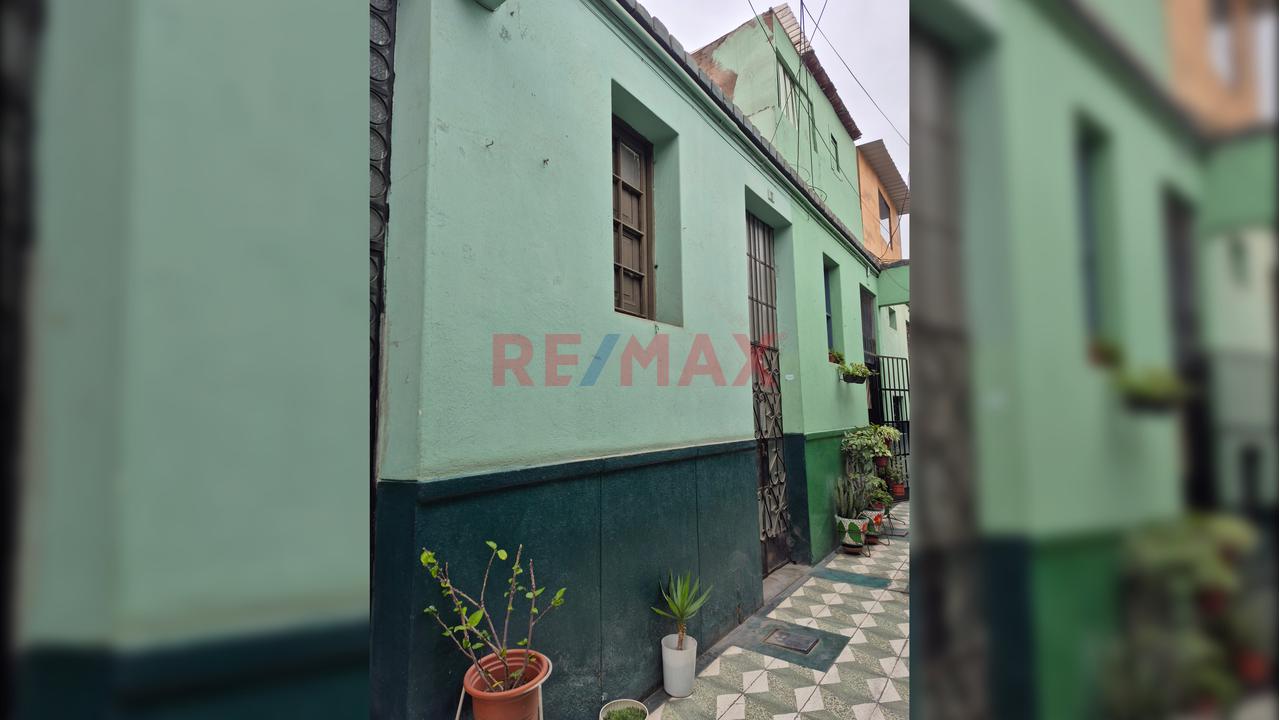 Venta De Casa Como Terreno ¡Oportunidad De Inversión En La Victoria! 🏡✨ - 1