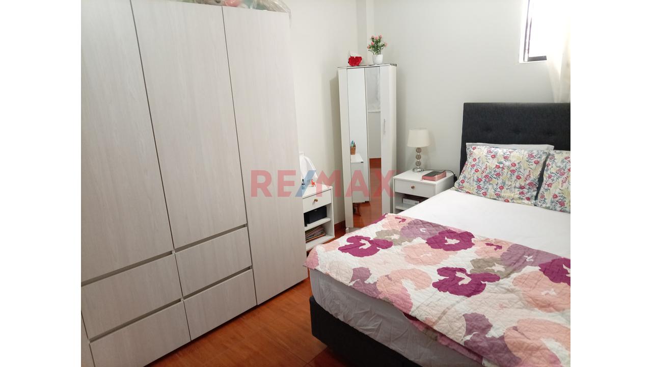 Departamento De 77.35M2 En Venta En 3Er Piso A Pasaso De La Av. Tupac Amaru - Comas — foto 9