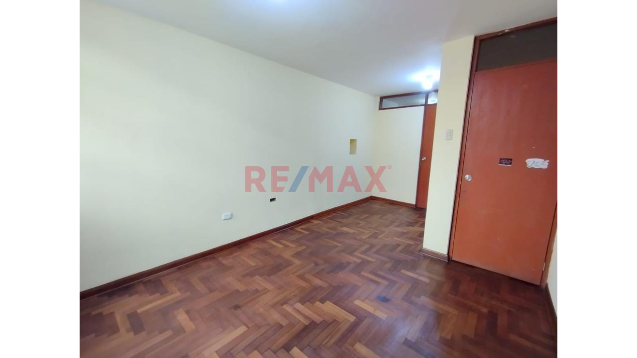 Vendo Casa Villa Sol Los Olivos  A Pasos Del Parque Virgen De La Medalla Milagrosa — foto 9