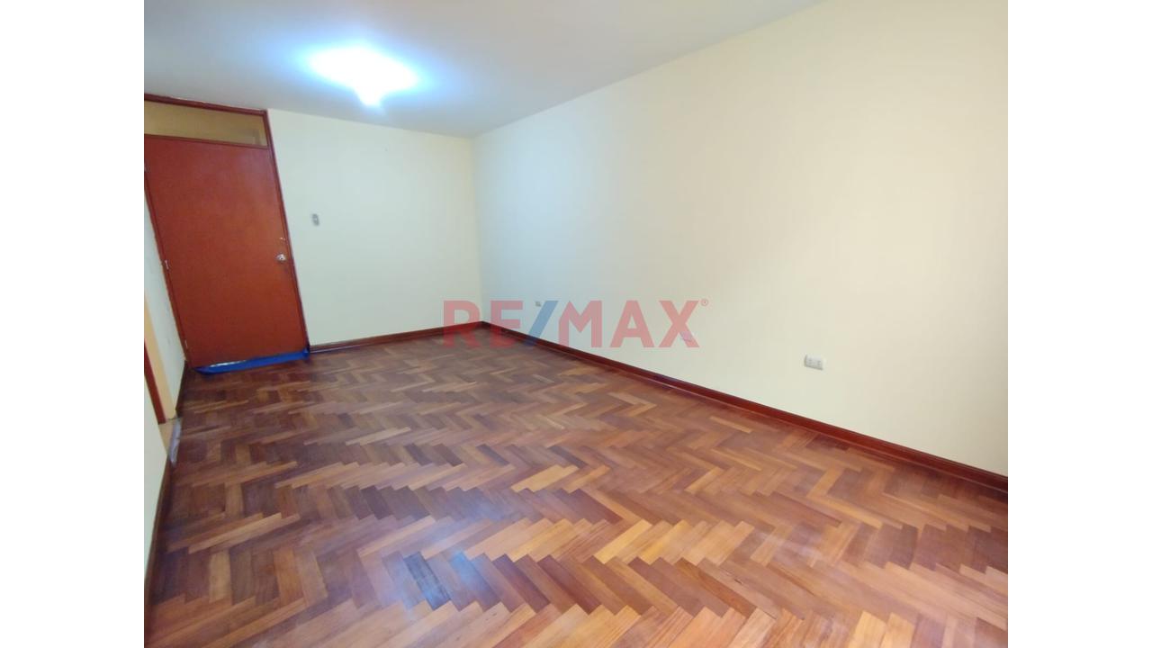 Vendo Casa Villa Sol Los Olivos  A Pasos Del Parque Virgen De La Medalla Milagrosa — foto 7