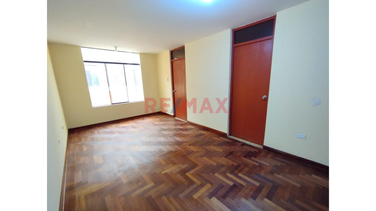 Vendo Casa Villa Sol Los Olivos  A Pasos Del Parque Virgen De La Medalla Milagrosa — foto 8