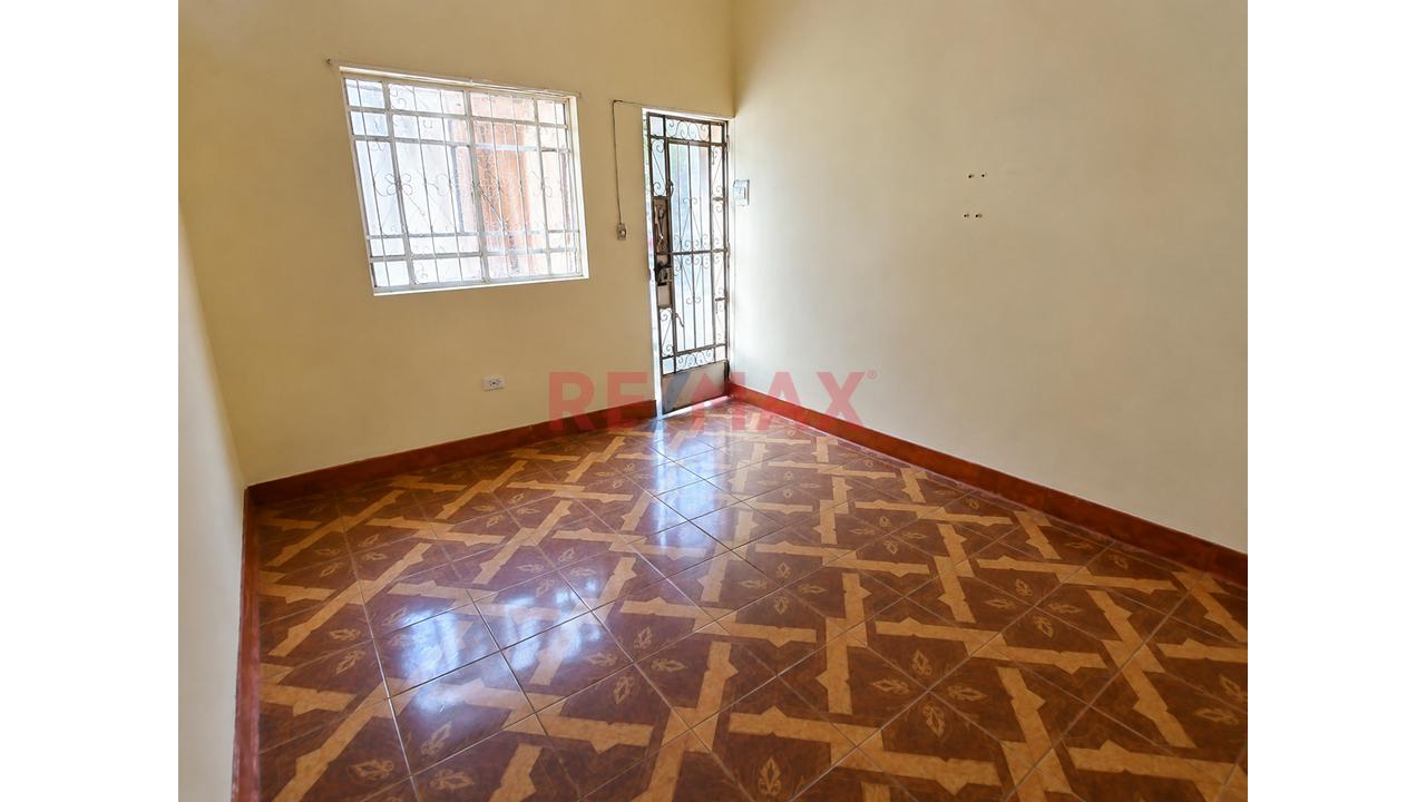 Vendo Casita Como Terreno En Breña - 4