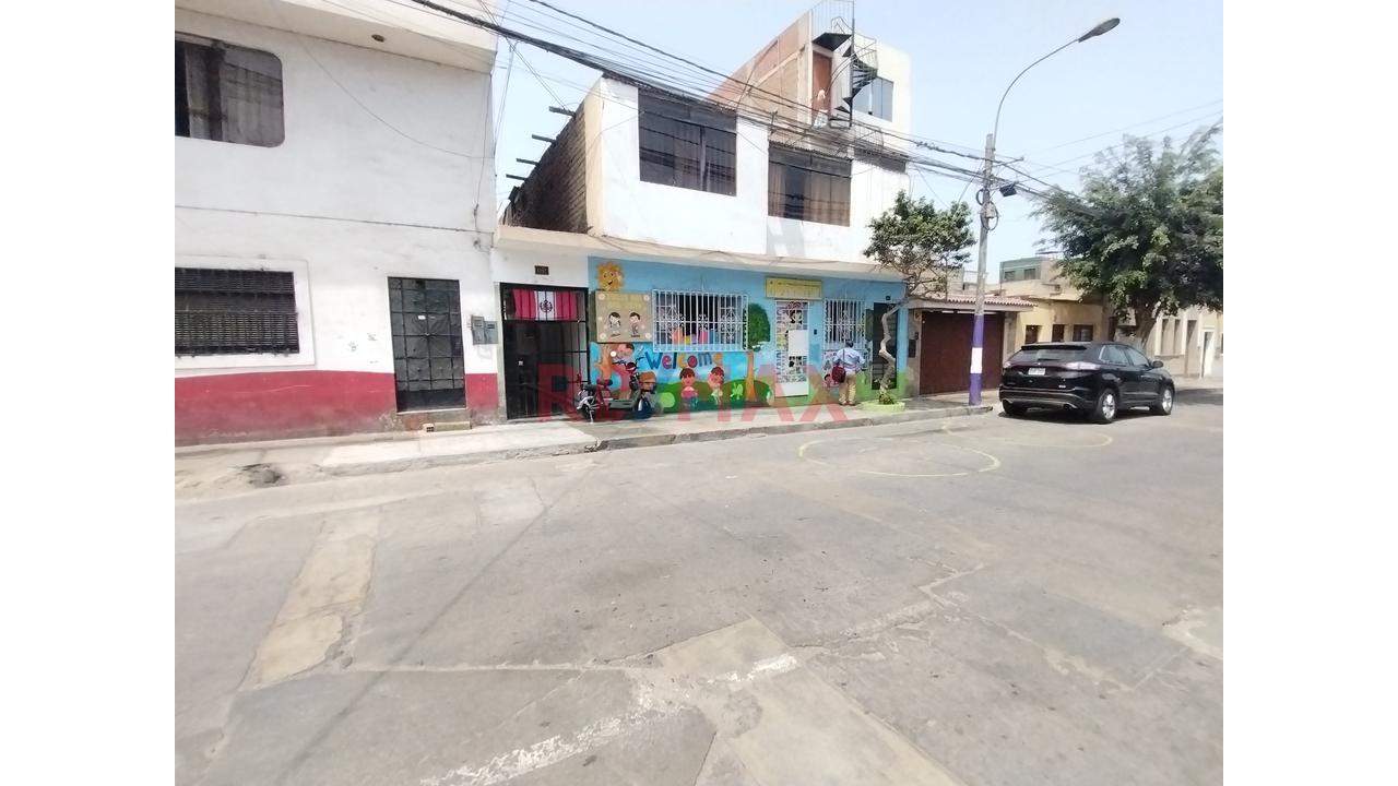 Vendo Casita Como Terreno En Breña - 2