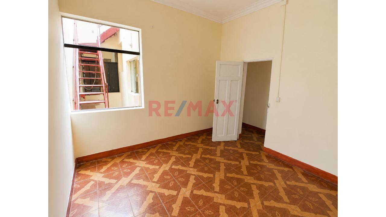 Vendo Casita Como Terreno En Breña - 5