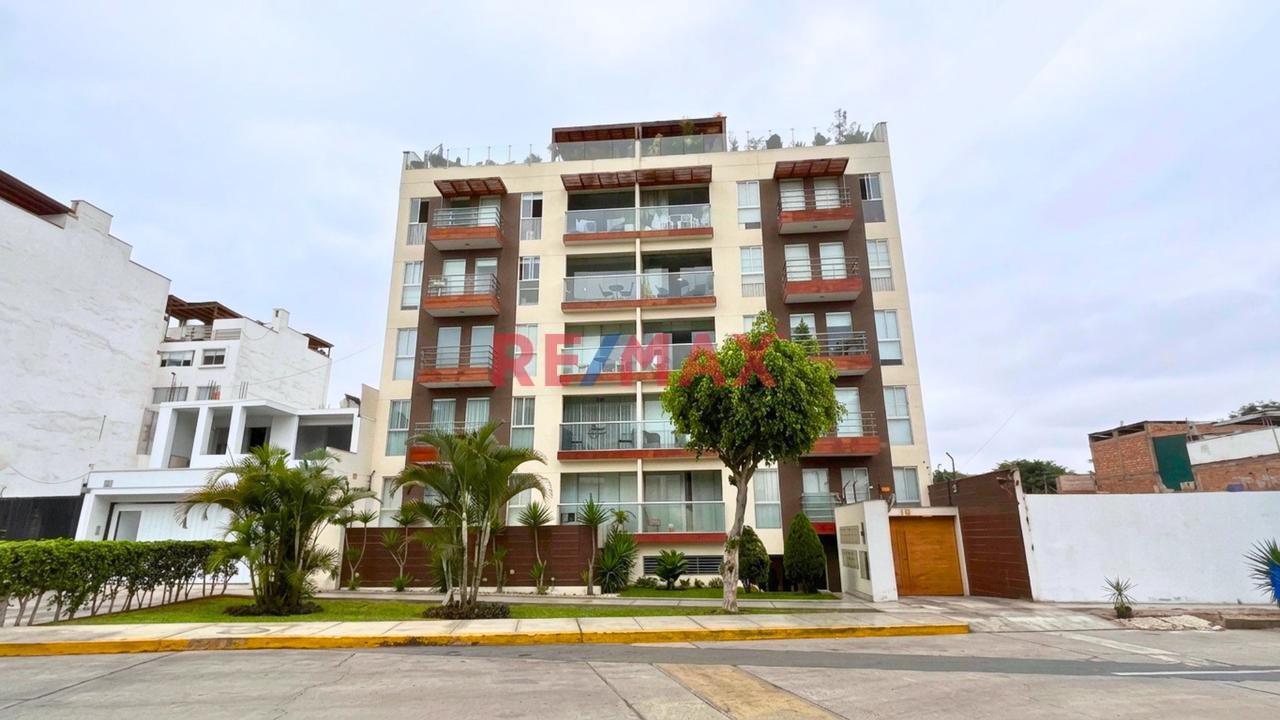 Vendo Amplio Departamento Con Balcon En Surco - La Talana
